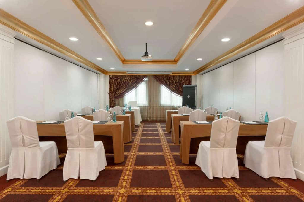 Grand Regency Doha, Trademark Collection by Wyndham - photo 12