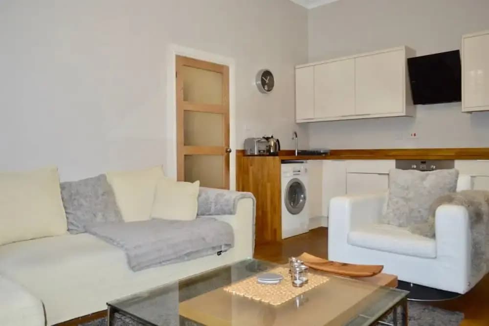 Modern Open-plan Leith Flat - photo 7