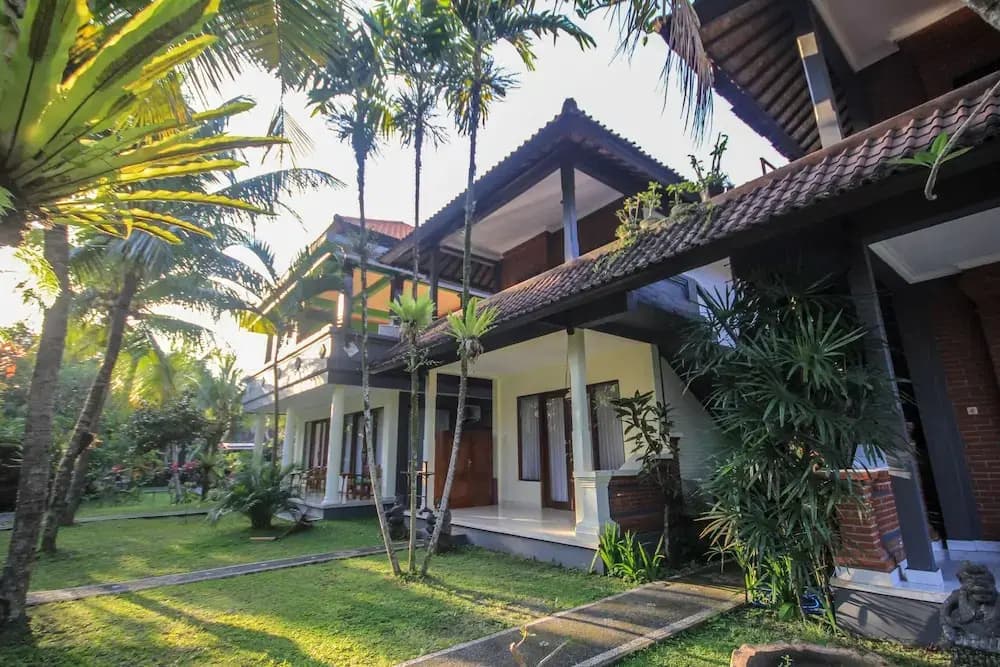 Pramewari Homestay - photo 9