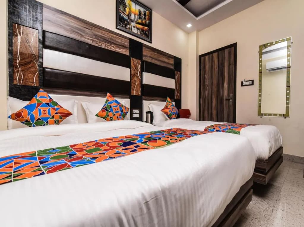 Hotel Dollar Inn - photo 18