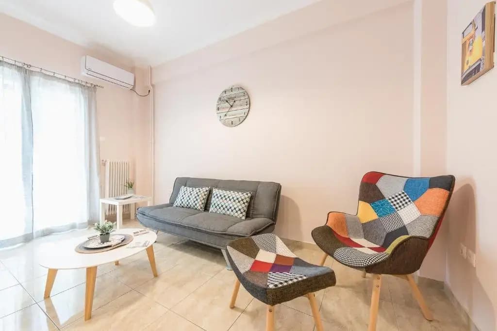 Stylish Acropolis Apartment by Cloudkeys - photo 10