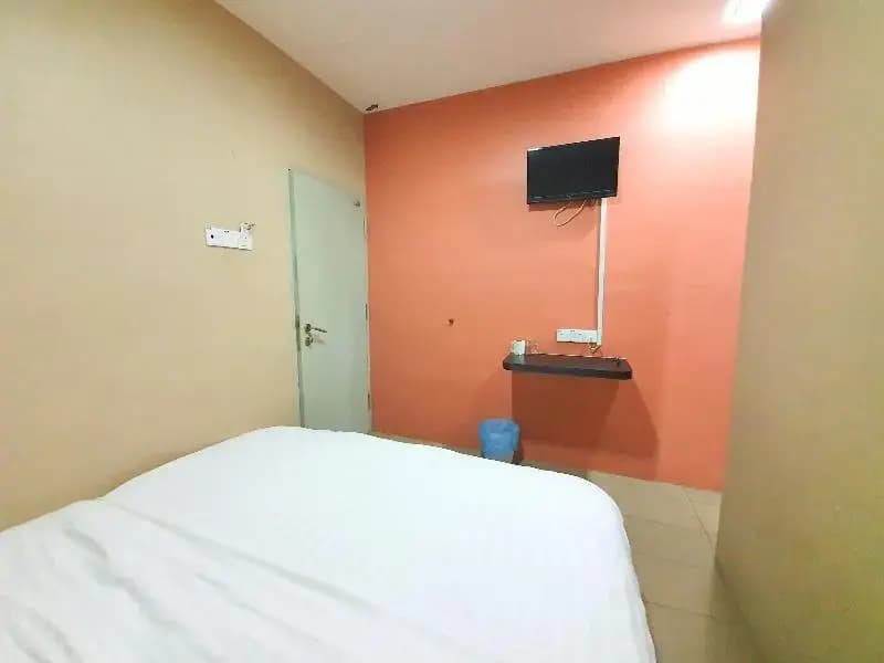 Inn Hotel - photo 4