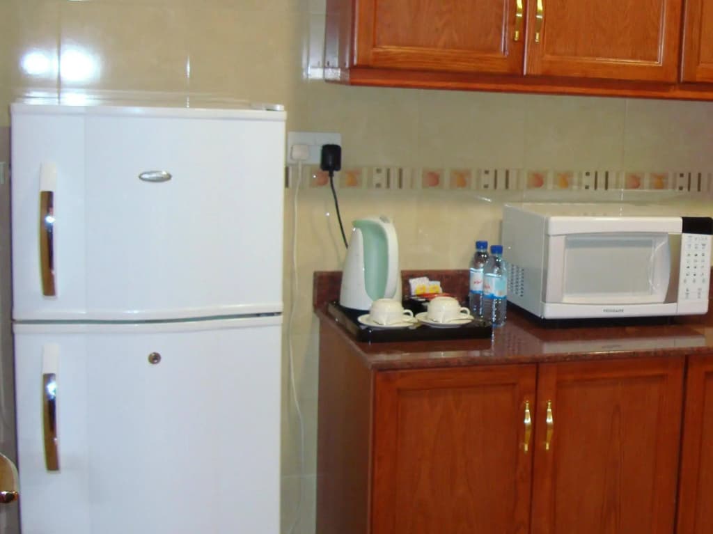 Al Madina Suites Doha - photo 15
