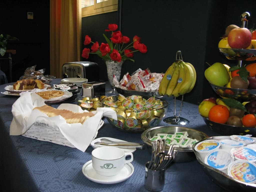 York Hotel - photo 12
