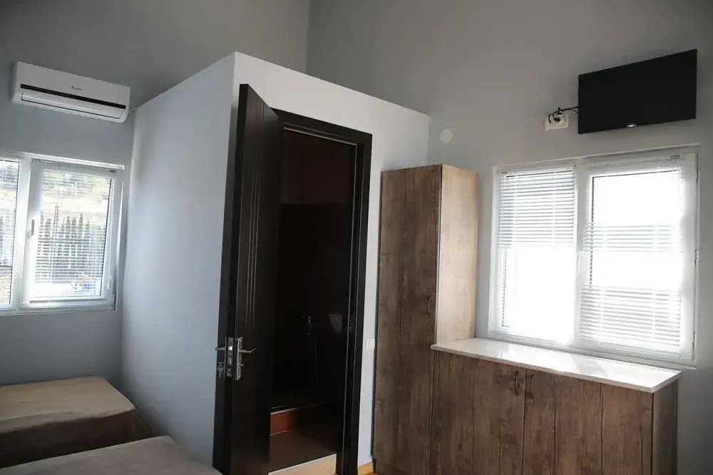 Atrium Hotel - photo 4