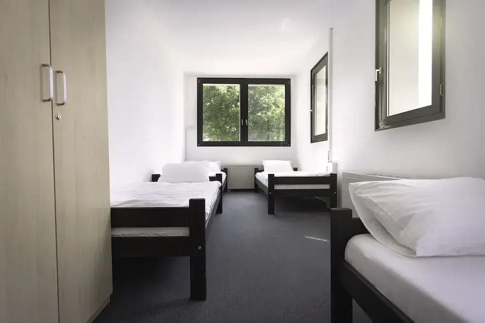 Central Budget Hotel - photo 4