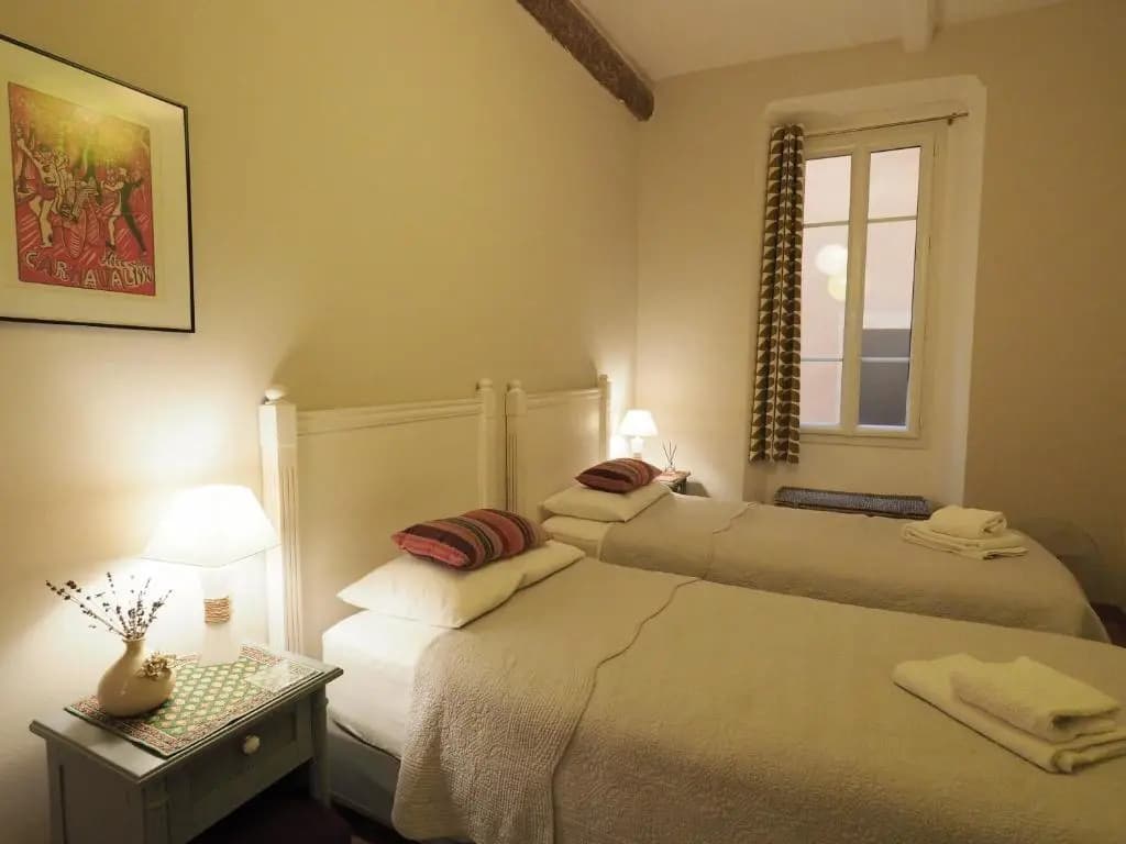 2 Bedroom Apartment Old Town Centre - photo 4