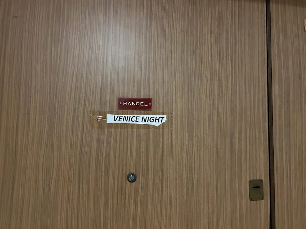 Venice Night13Tripla Room Shared Toiletc - photo 5