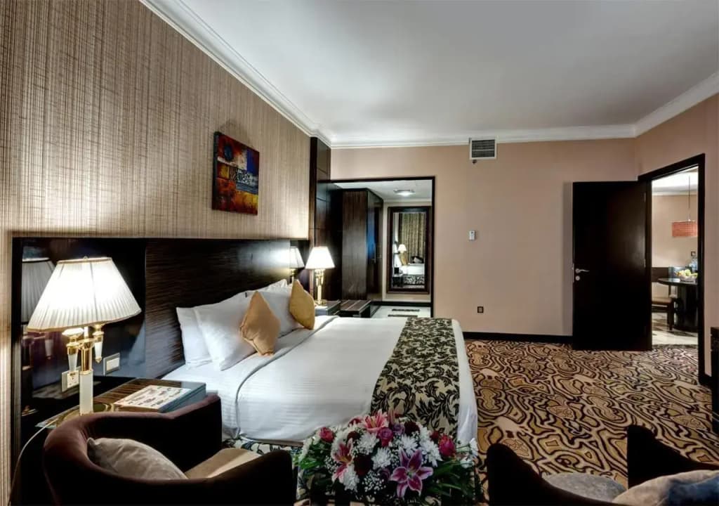 Sharjah Palace Hotel - photo 8