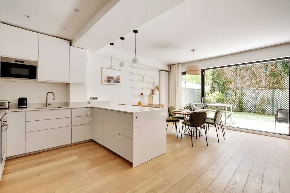 Passy / Eiffel Tower - Amazing 2BR With Garden - photo 14