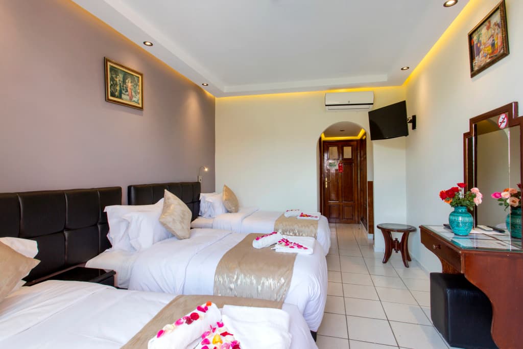 Hotel Akabar - photo 3