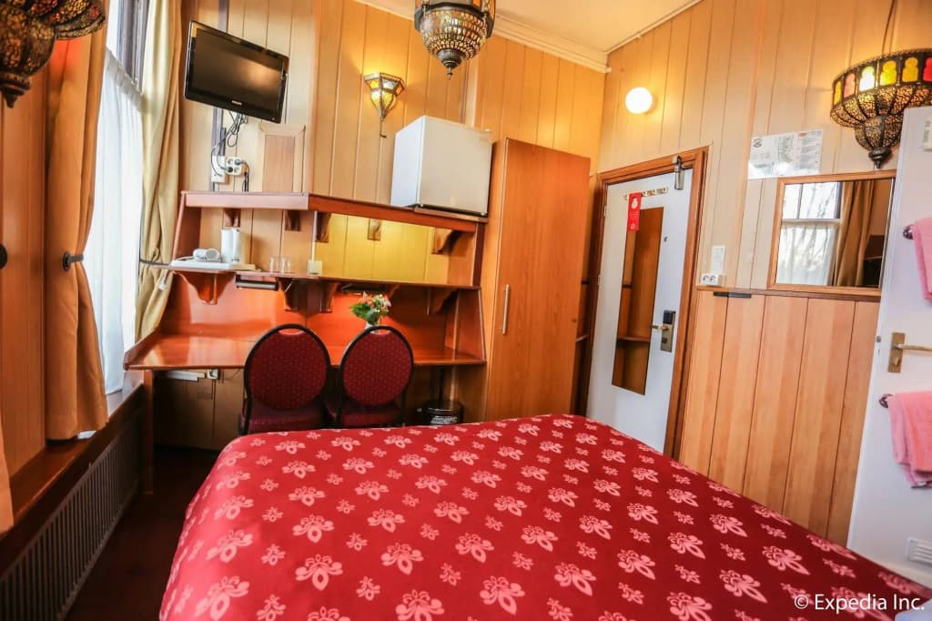 Nadia Hotel - photo 4