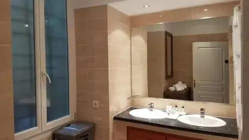 Appartements Centre Ville Massena avec vue - photo 10