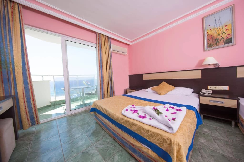 First Class Hotel - photo 4