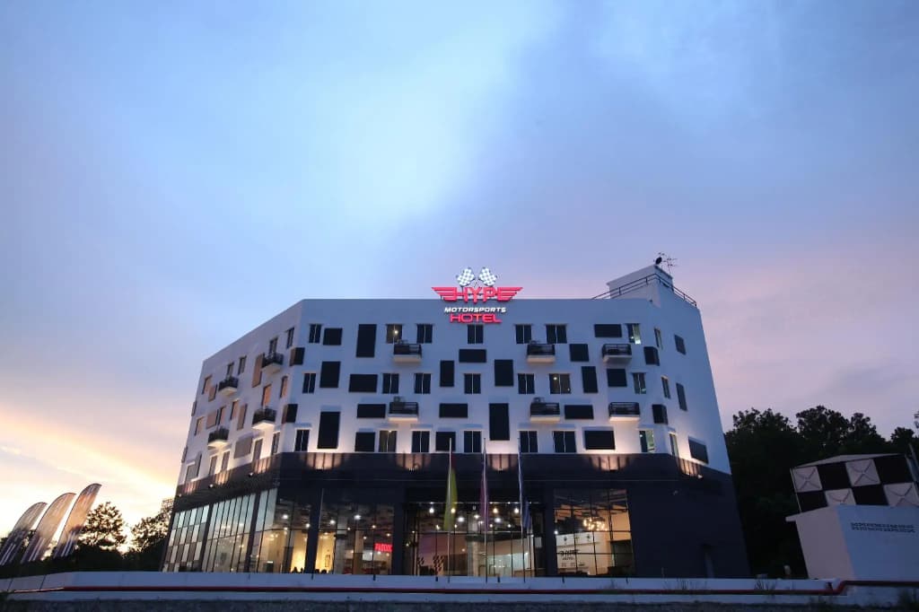 Hype Motorsports Hotel, Kuala Lumpur International Airport - main photo
