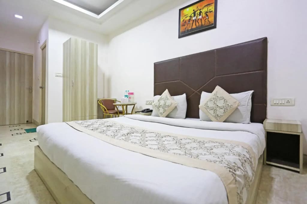 Hotel Sterling In Inn - photo 8