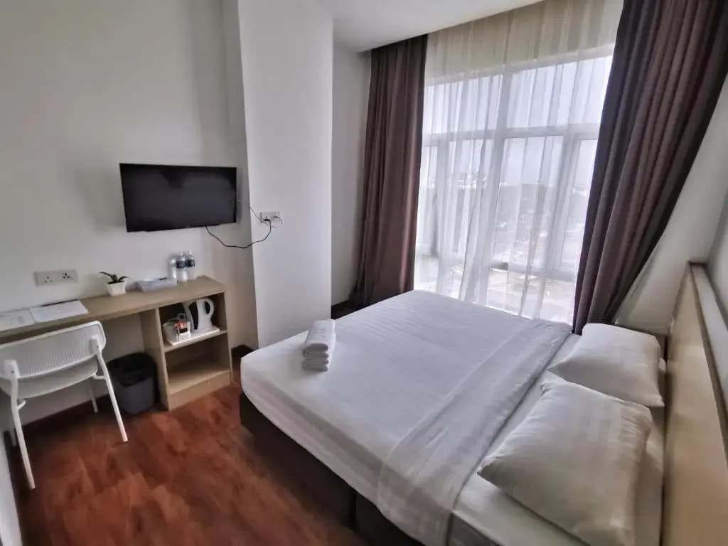 Green World Hotel - photo 6