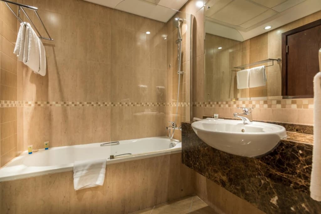 First Central Hotel Suites - photo 10