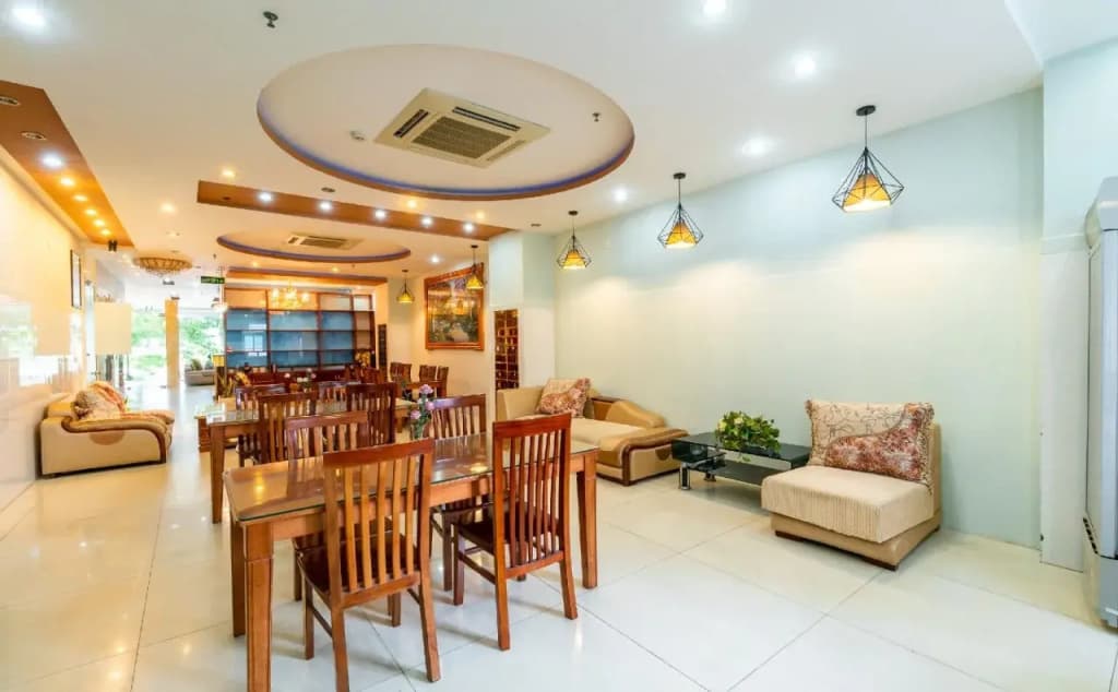 Hoa Binh Hotel - photo 9