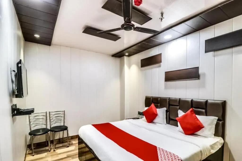OYO 65601 JPS Galaxy Hotel - photo 5