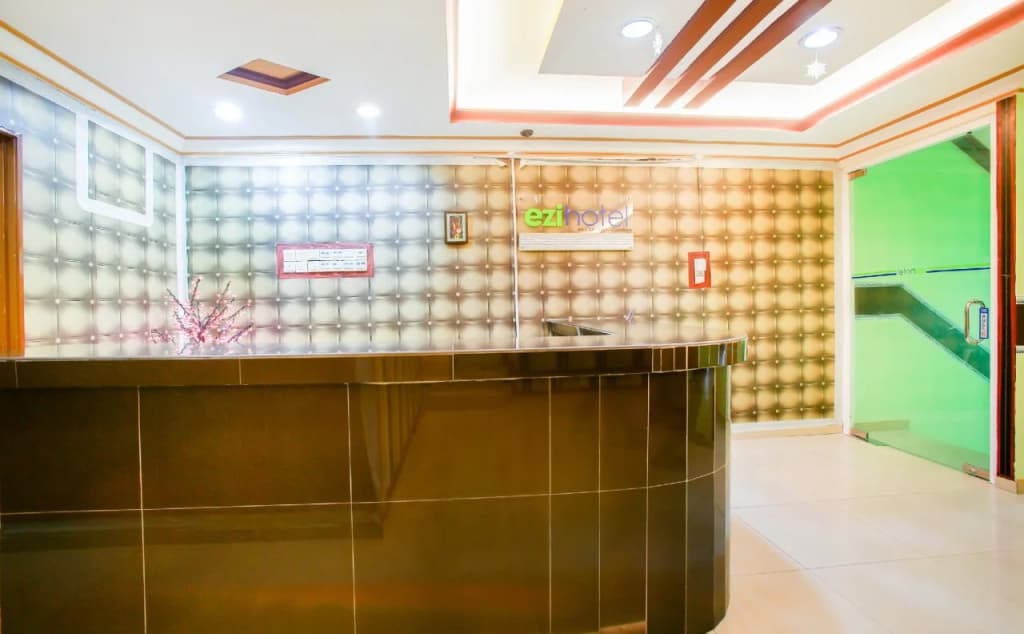 OYO 89407 EZI Hotel - photo 16