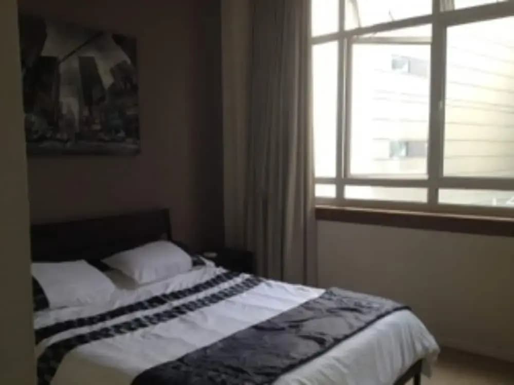 Two Bedroom Flat in Edinburgh - photo 5