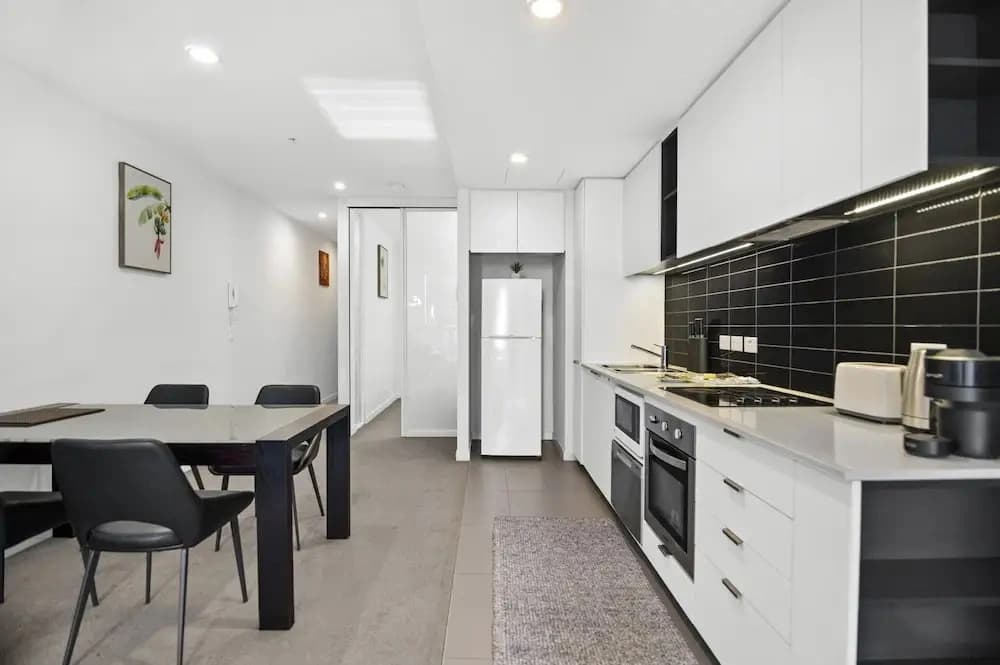 1BR Docklands Walk to Marvel Stadium + Balcony - photo 10