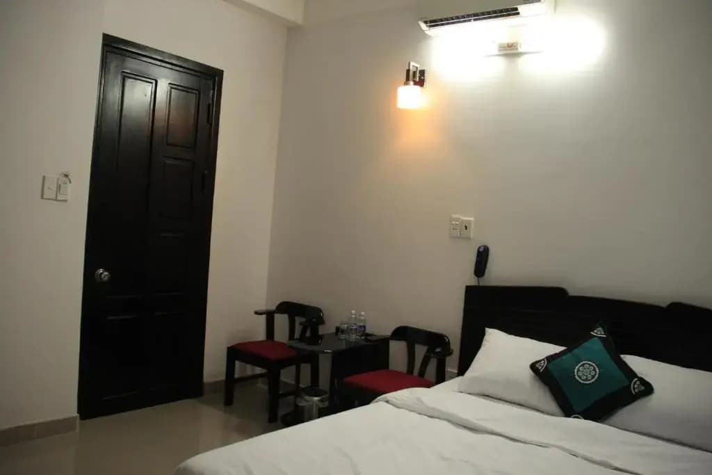 54 Sky Hotel - main photo