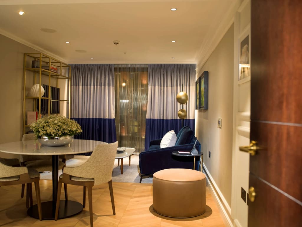 The Guardsman Hotel and Residences - photo 2
