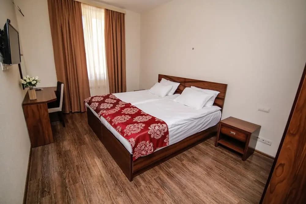 Hills Hotel - photo 3