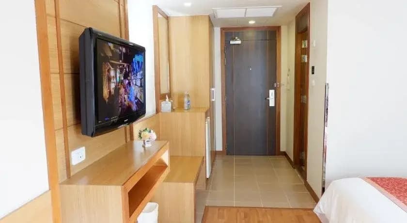 Dynasty Inn - photo 4