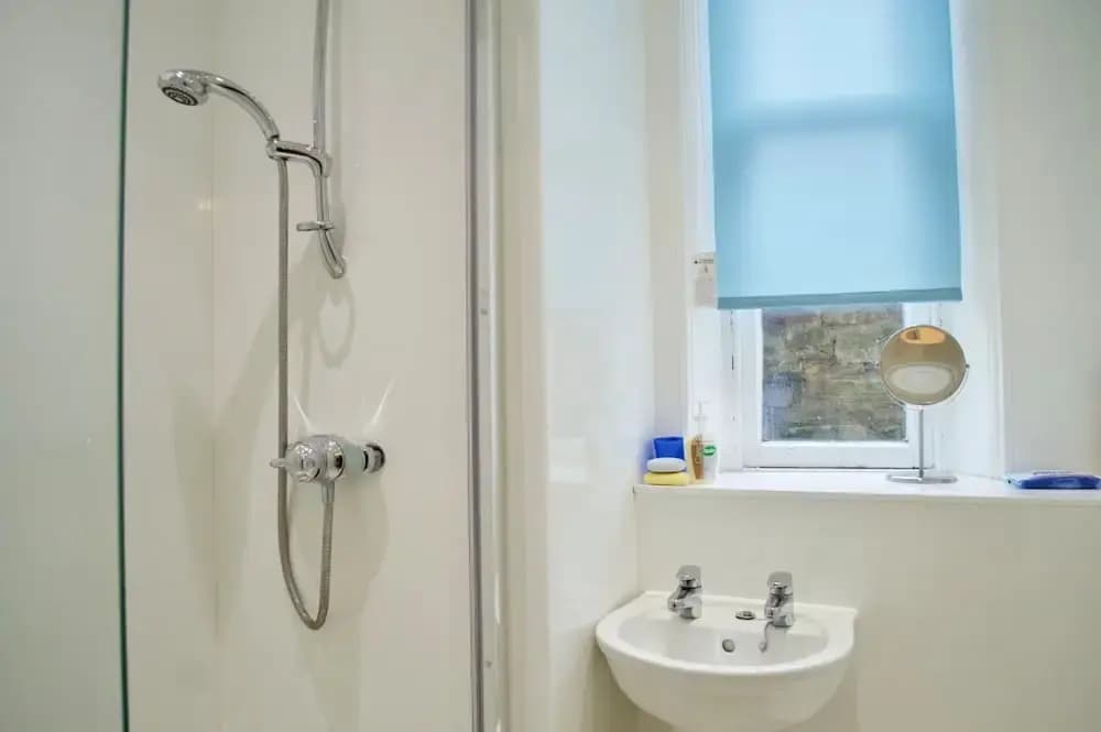 3 Bedroom Flat In Morningside - photo 7
