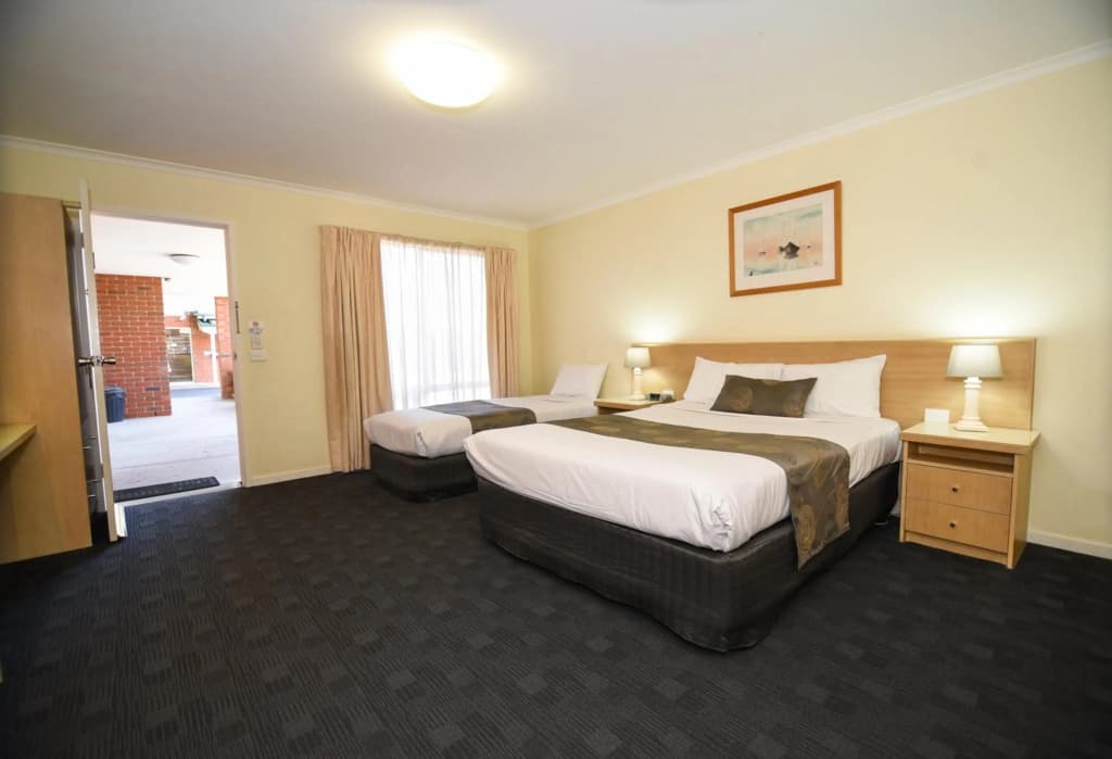 Sandown Heritage Motel - photo 2
