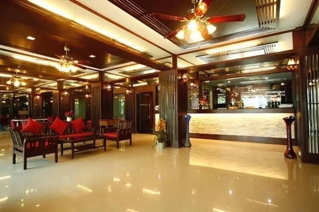 Phongsathon Mansion - photo 2