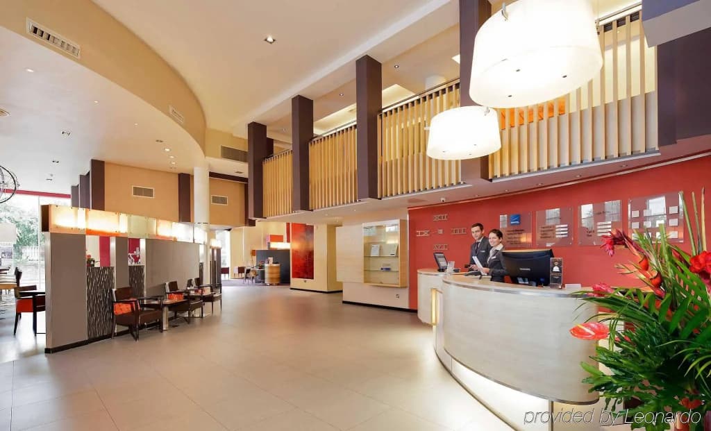 Novotel London Greenwich - photo 2