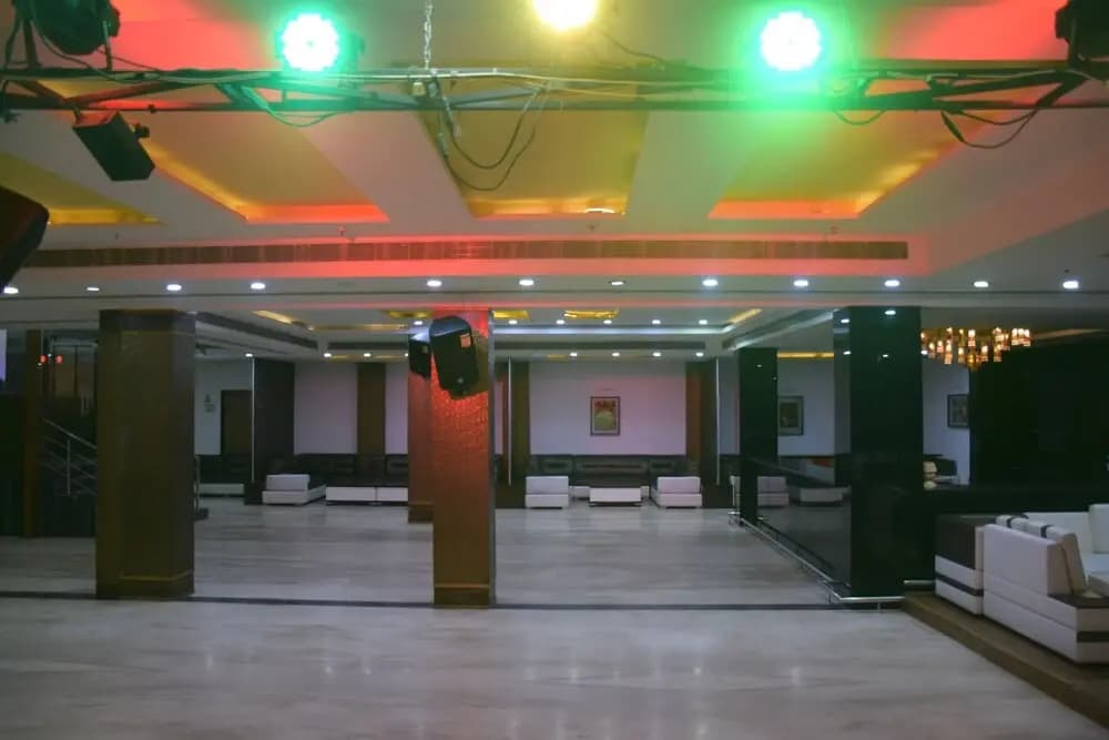 West Yard Hotels - photo 9