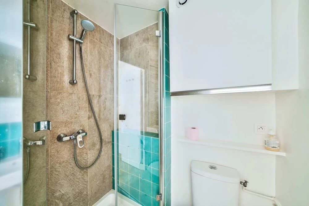 Charming 2 Room Apartment - Paris - photo 7