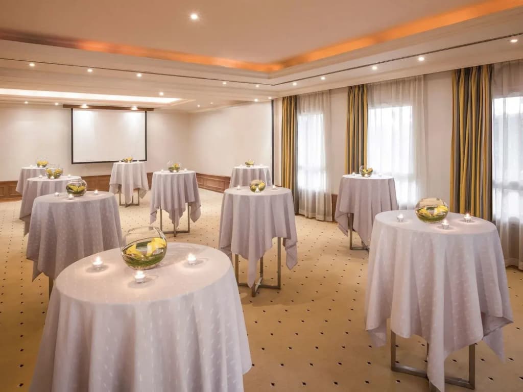 Mövenpick Hotel Doha - photo 25