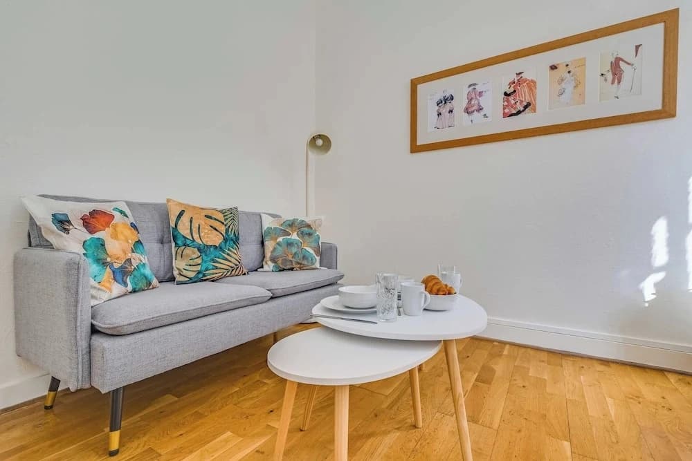 1bdr/2p Apt - Near Monceau et Arc de Triomphe - photo 9