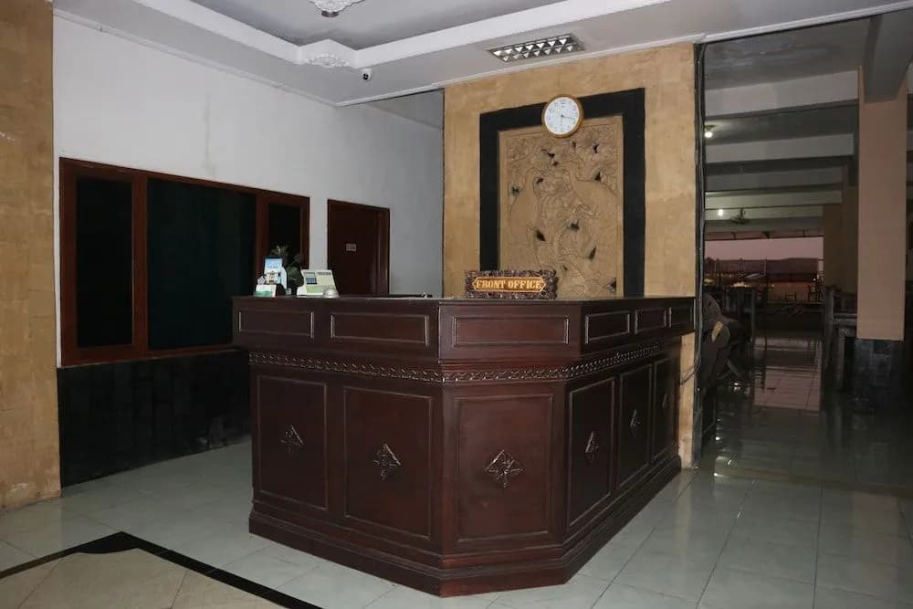 Nanda Hotel Denpasar - photo 2