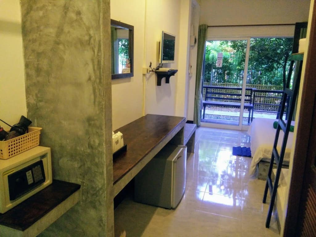 Cha-Cha Hotel - photo 4