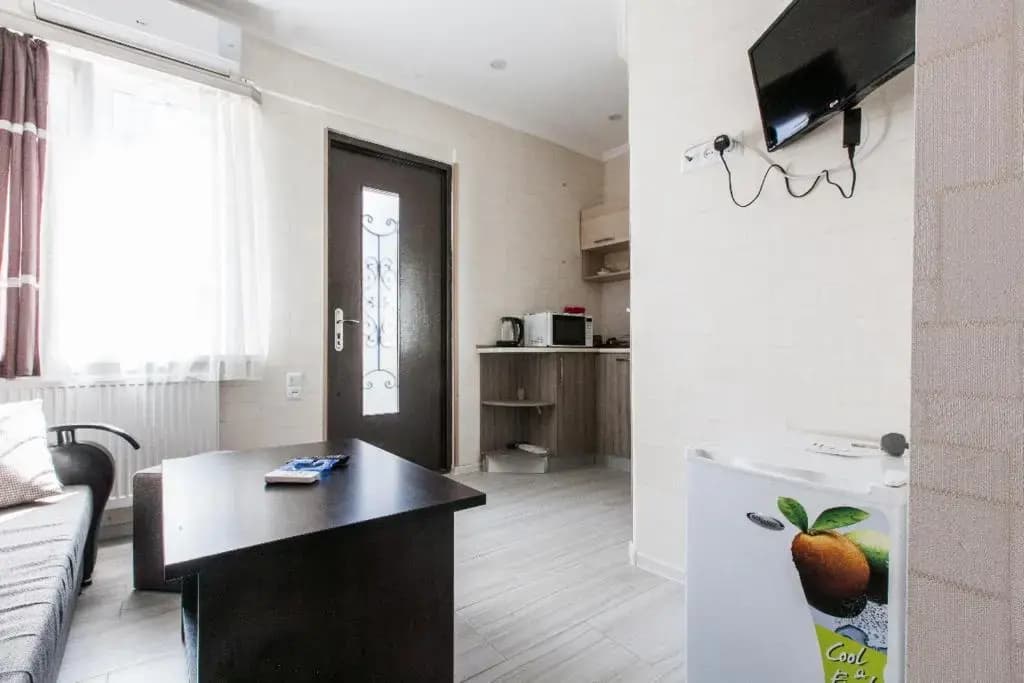 Garry Apartment - photo 11
