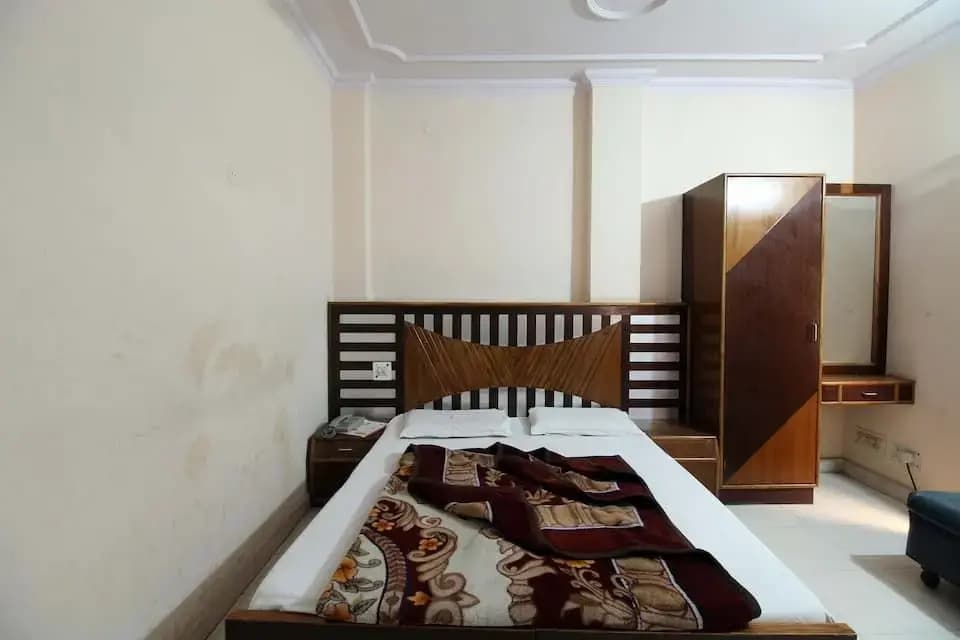 Tourist International - photo 1