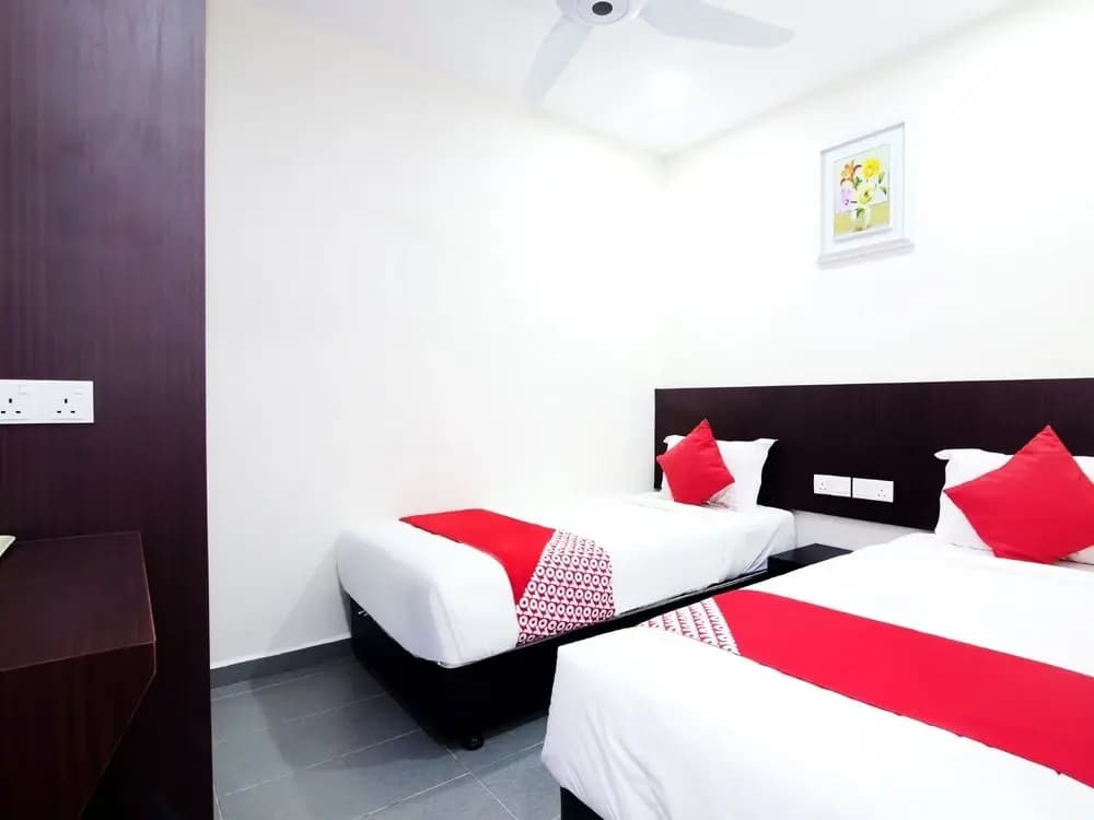 Marvelton Hotel by OYO Rooms - photo 5