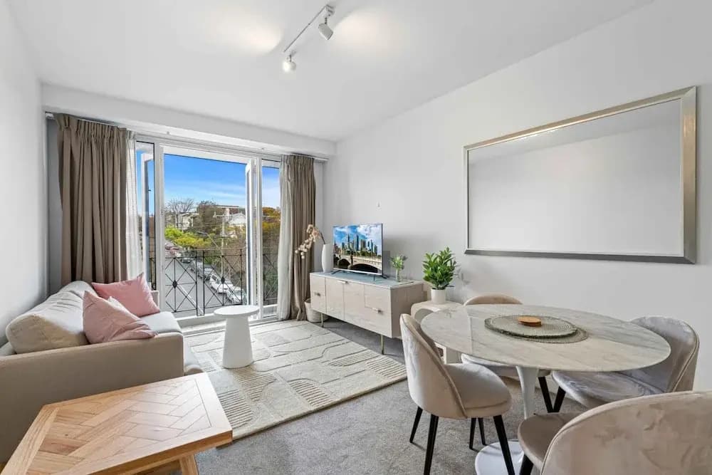 Lovely Boutique 1-bed Unit With Gym & Pool - photo 8