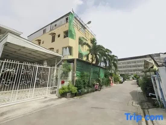 Sukhum Mega Bangna - photo 5