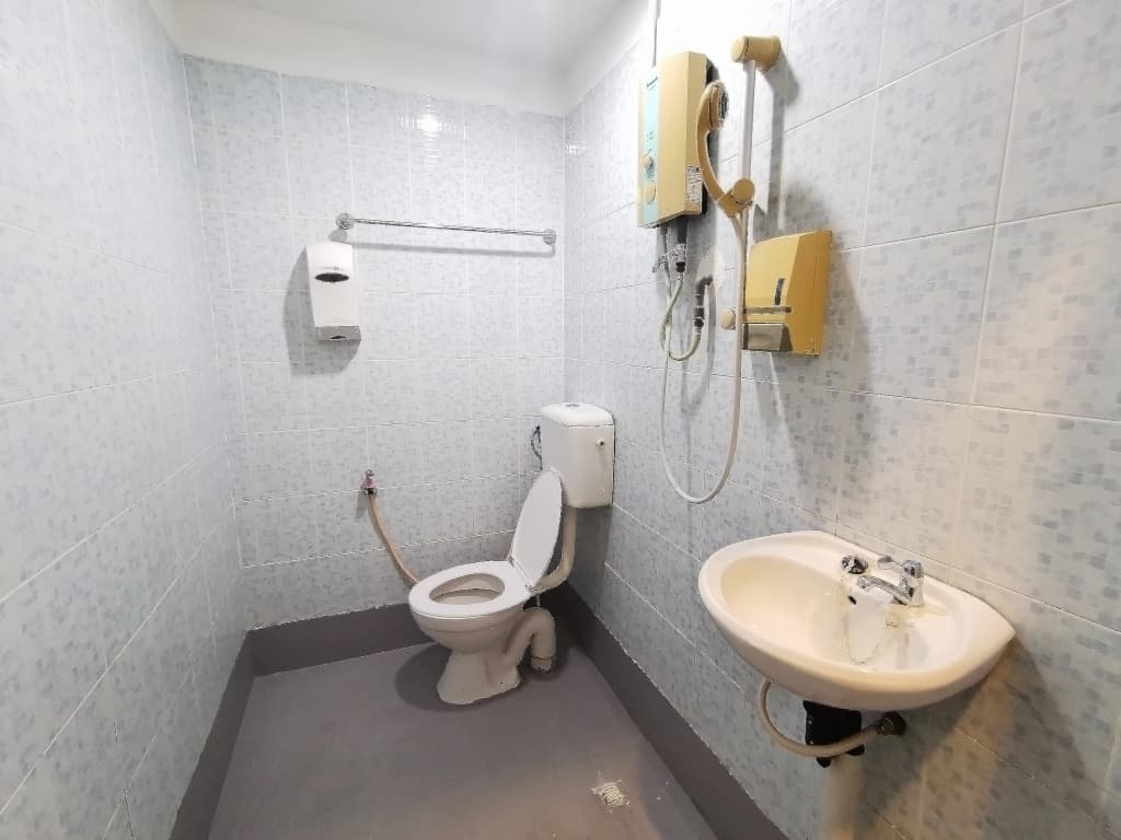 OYO 124 Hotel Seniman Sentul (Sanitized Stay) - photo 37