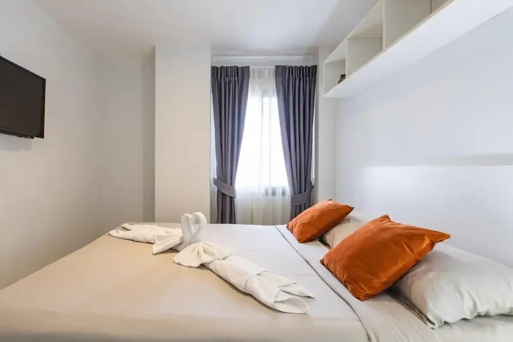 Modern Condo - 1BR T1-401 - photo 12