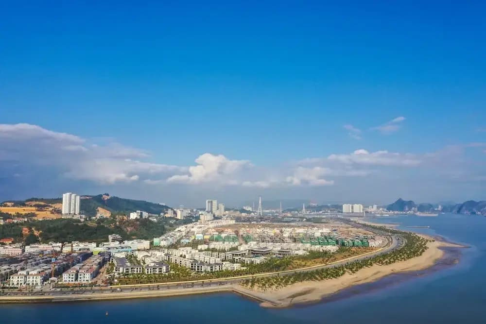 Green Suites Hotel Ha Long - photo 16