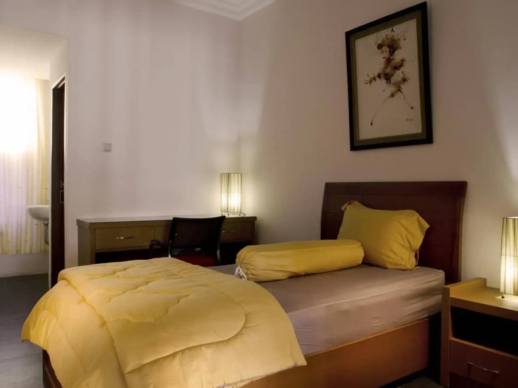 Kebagusan Indah Guest House - photo 4